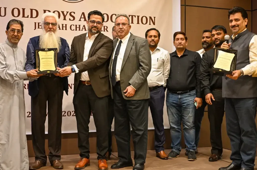 AMU Old Boys Association Jeddah, in collaboration with the Training and Placement Office (General), Aligarh Muslim University, organized a hybrid Career Guidance Seminar