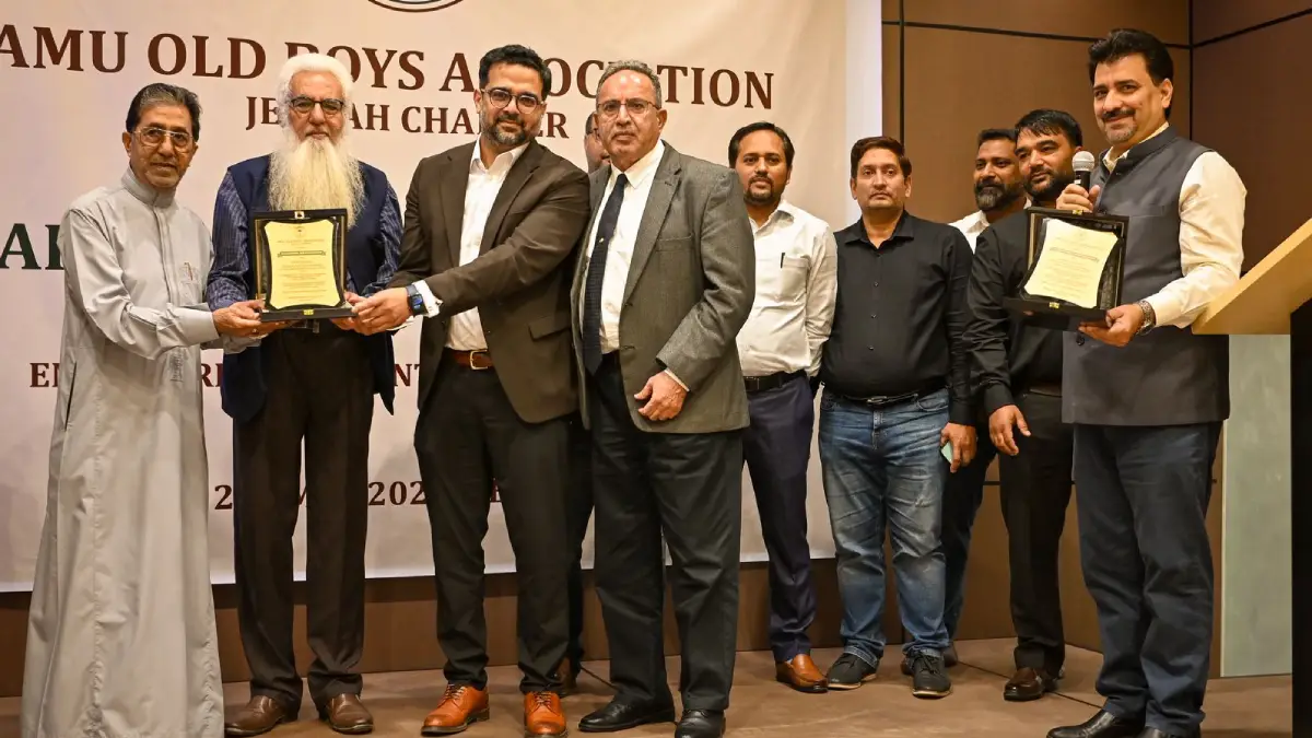 AMU Old Boys Association Jeddah, in collaboration with the Training and Placement Office (General), Aligarh Muslim University, organized a hybrid Career Guidance Seminar